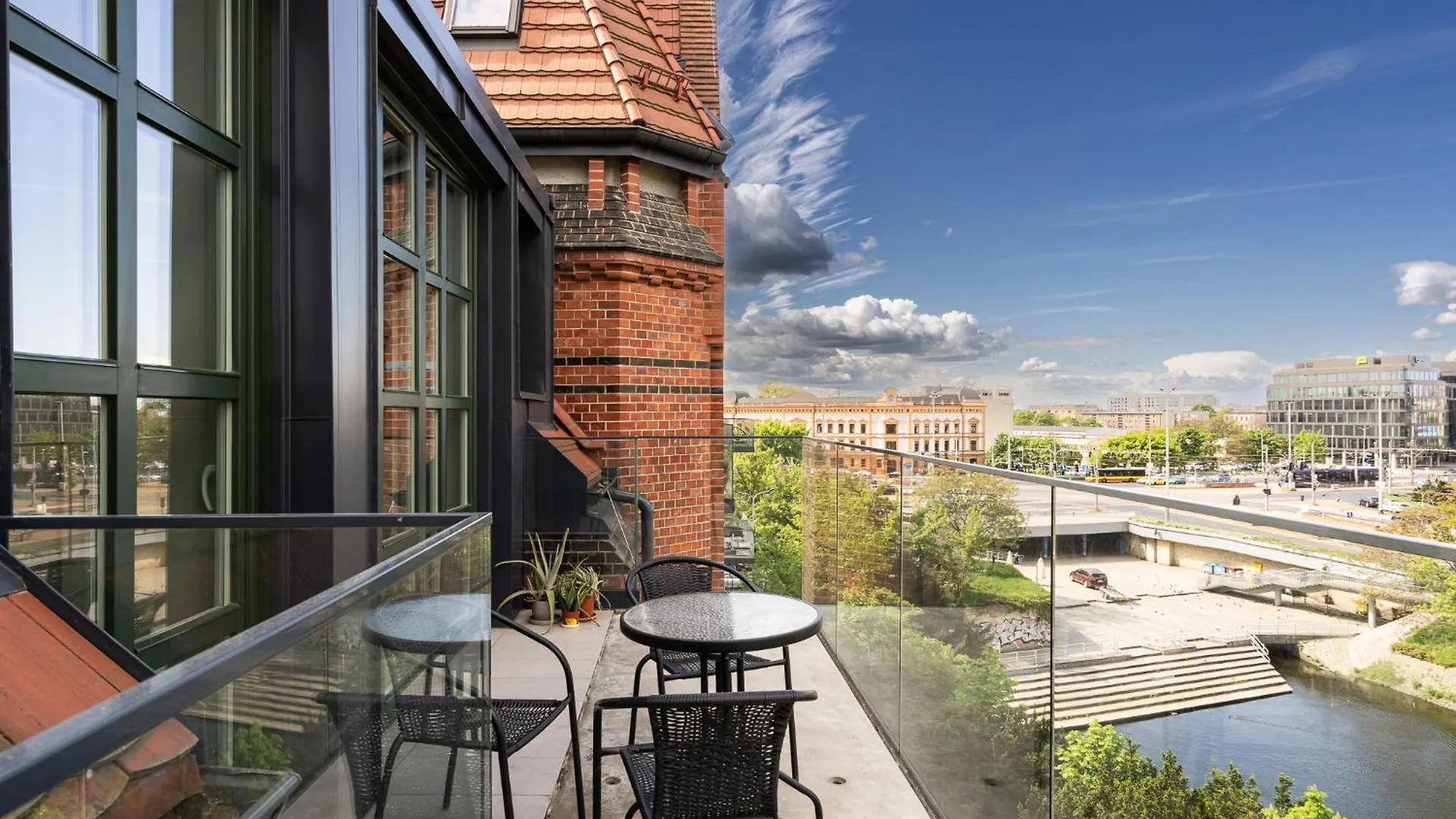 Rentplanet - Bulwar Staromiejski Breslau Apartment