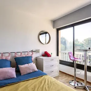 https://bel-appartement-t2-5min-pied-de-la-frejus.fr-provencehotel.com